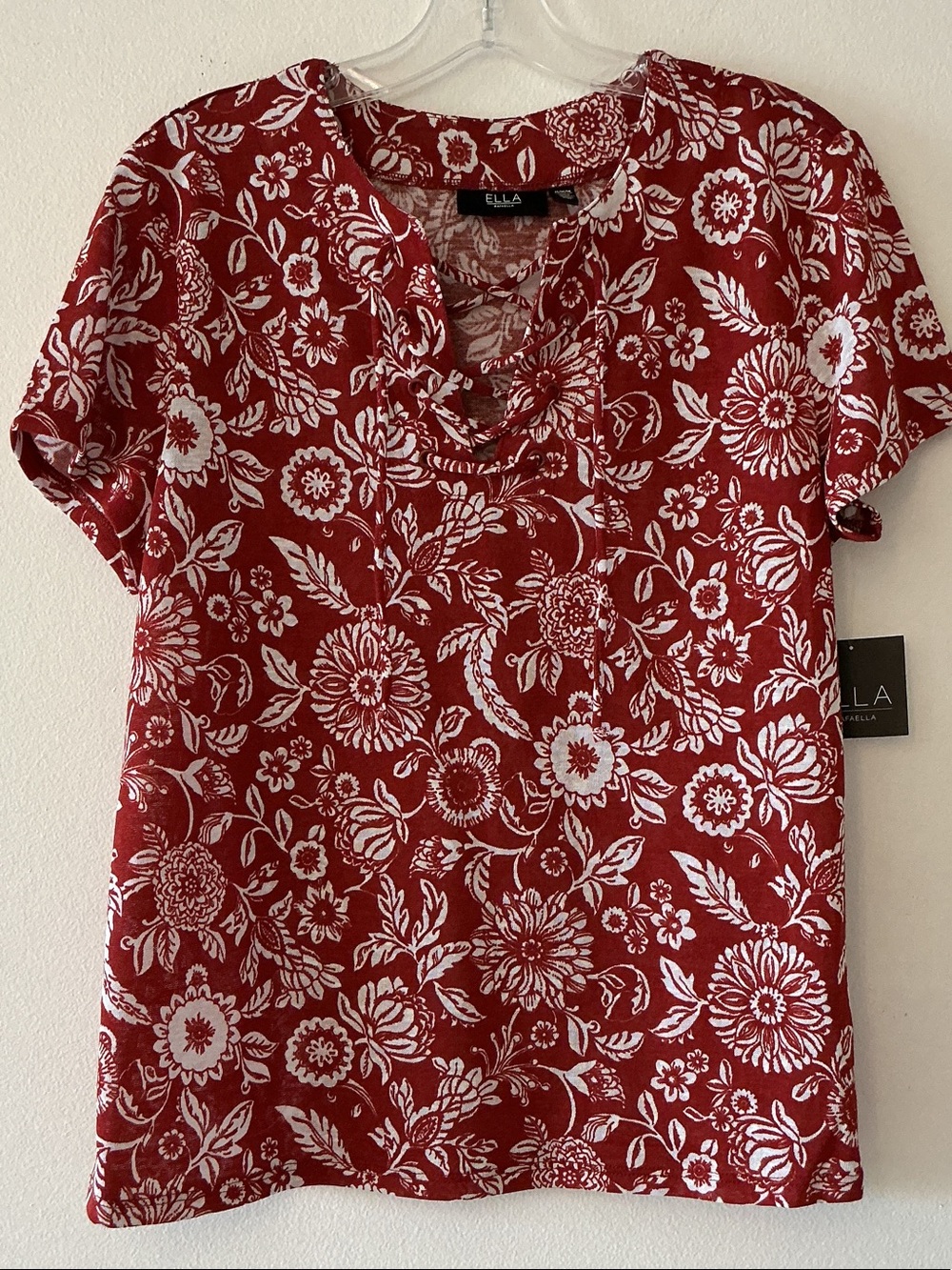 Ella Red Floral Top Sz M NWT